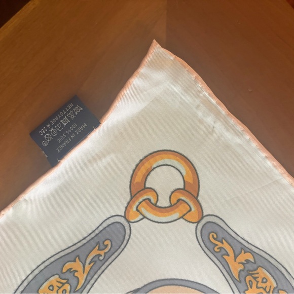 Hermès Silk Scarf - Picture 5 of 11